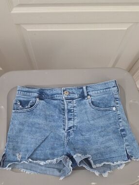 Express | Women's Light Wash Button Fly Cutoff Distressed Denim Shorts